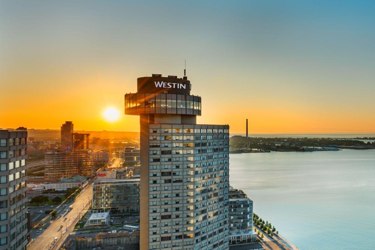 yyzwi-exterior-9685_Classic-Hor
